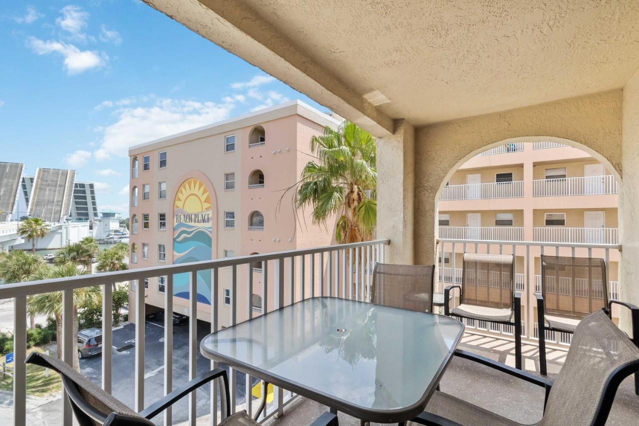 301 Beach Place Condos St. Pete Beach Exteriör bild